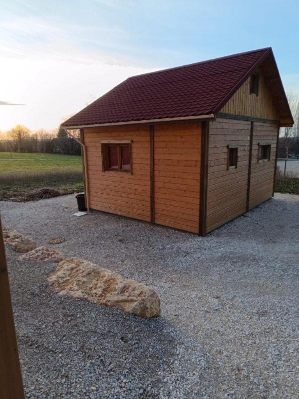 La P'Tite Maison Bois Du Herisson Menetrux-en-Joux Exterior foto